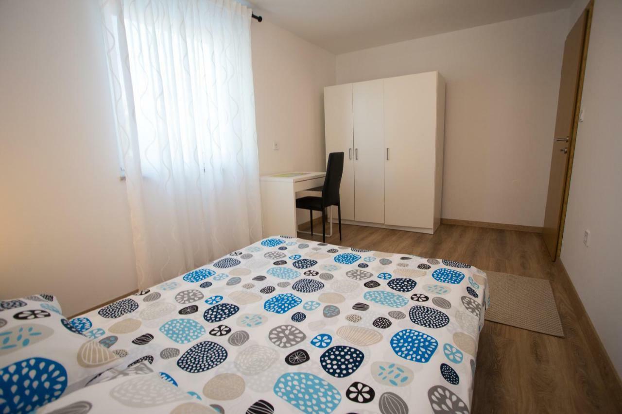 Apartman Girasol Pula Διαμέρισμα Εξωτερικό φωτογραφία